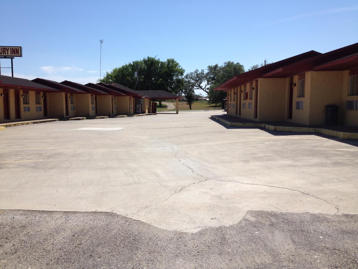 Luxury Inn George West Exterior photo